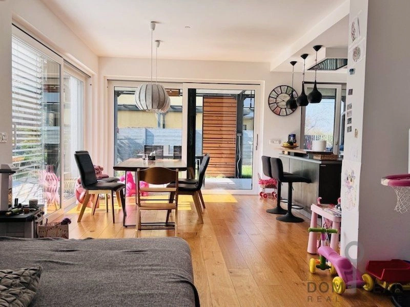 Вилла в тихом месте у реки в престижном районе Любляны, Словения