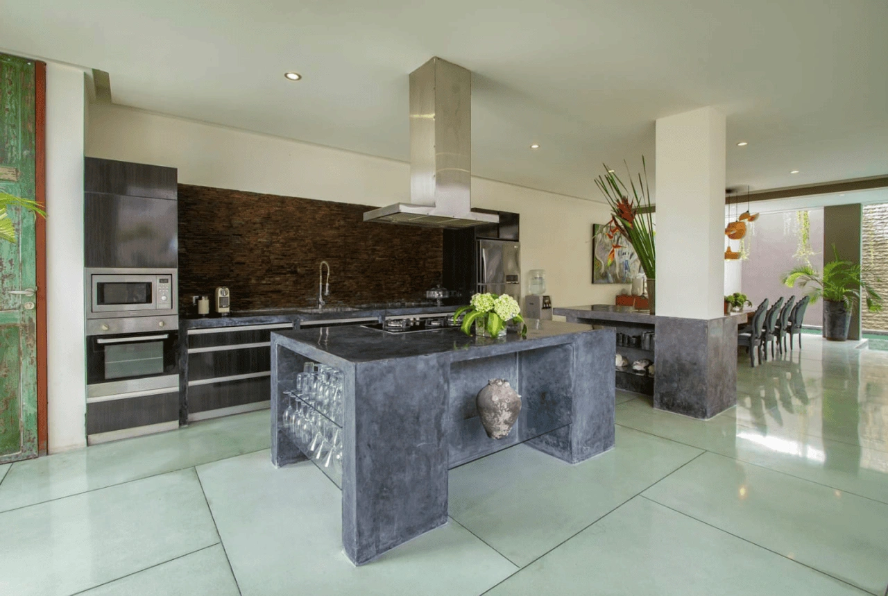 Просторная вилла 425 м2 в Семиньяке