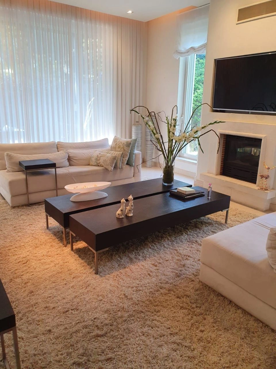 Villa surrounded by a green park in Ramat Gan, Israel