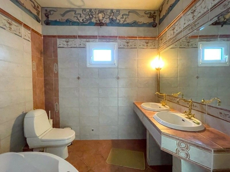 Уютная вилла 210 м2 с бассейном