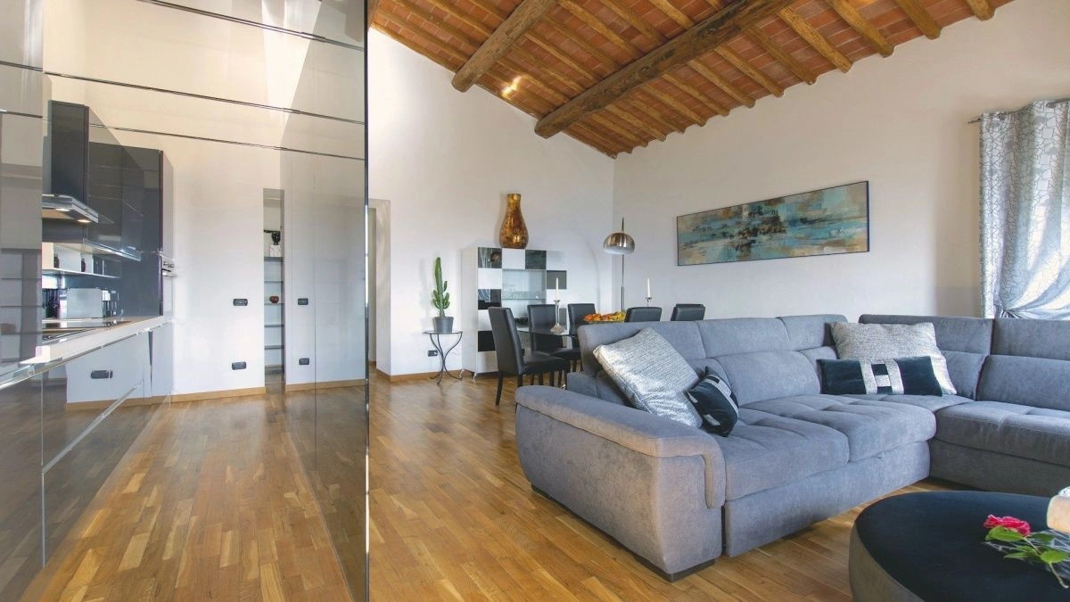 Роскошные квартиры на холмах с видом на Лукку, Италия