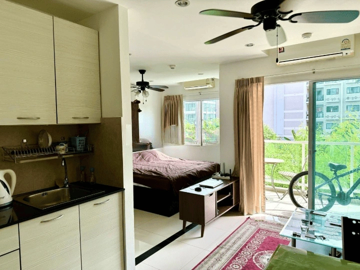 Недорогая студия рядом с пляжем в Паттайе, Таиланд