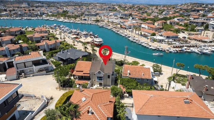 Роскошная вилла 6+1 у моря в Измире