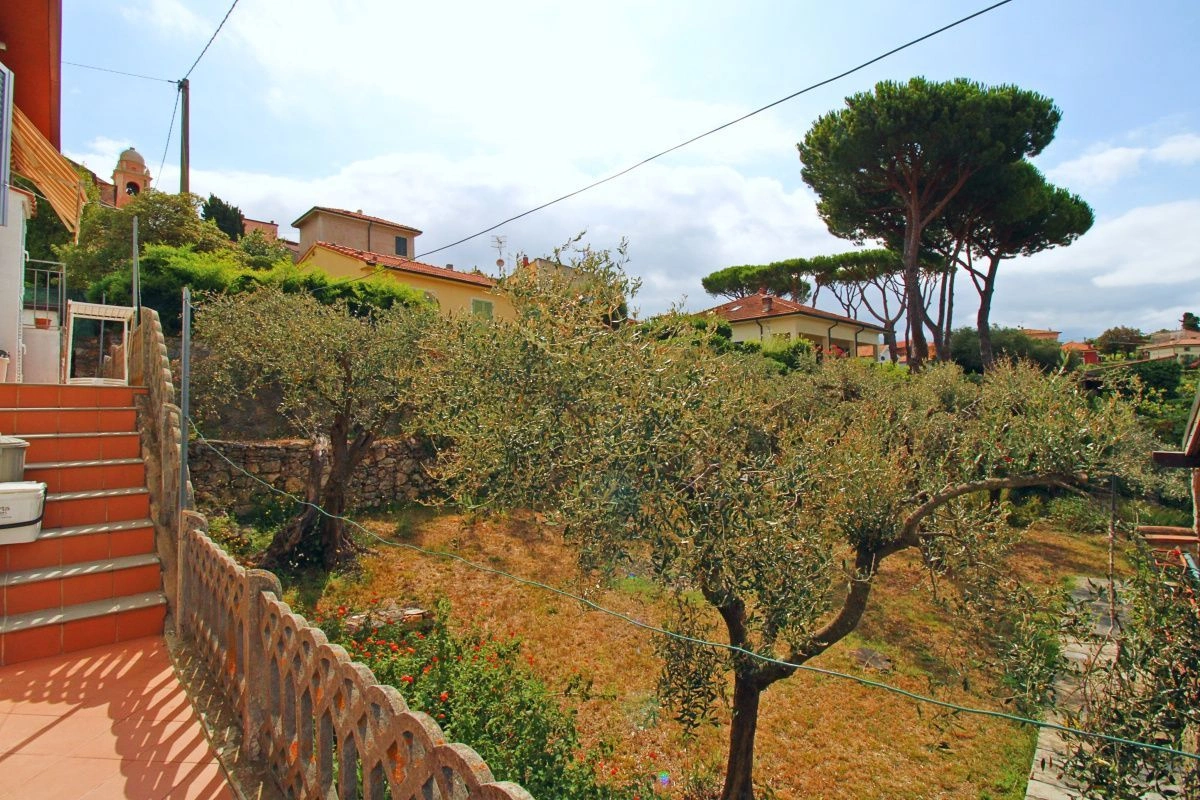 Дуплексная вилла в Леричи с панорамным видом на залив Поэтов, Италия