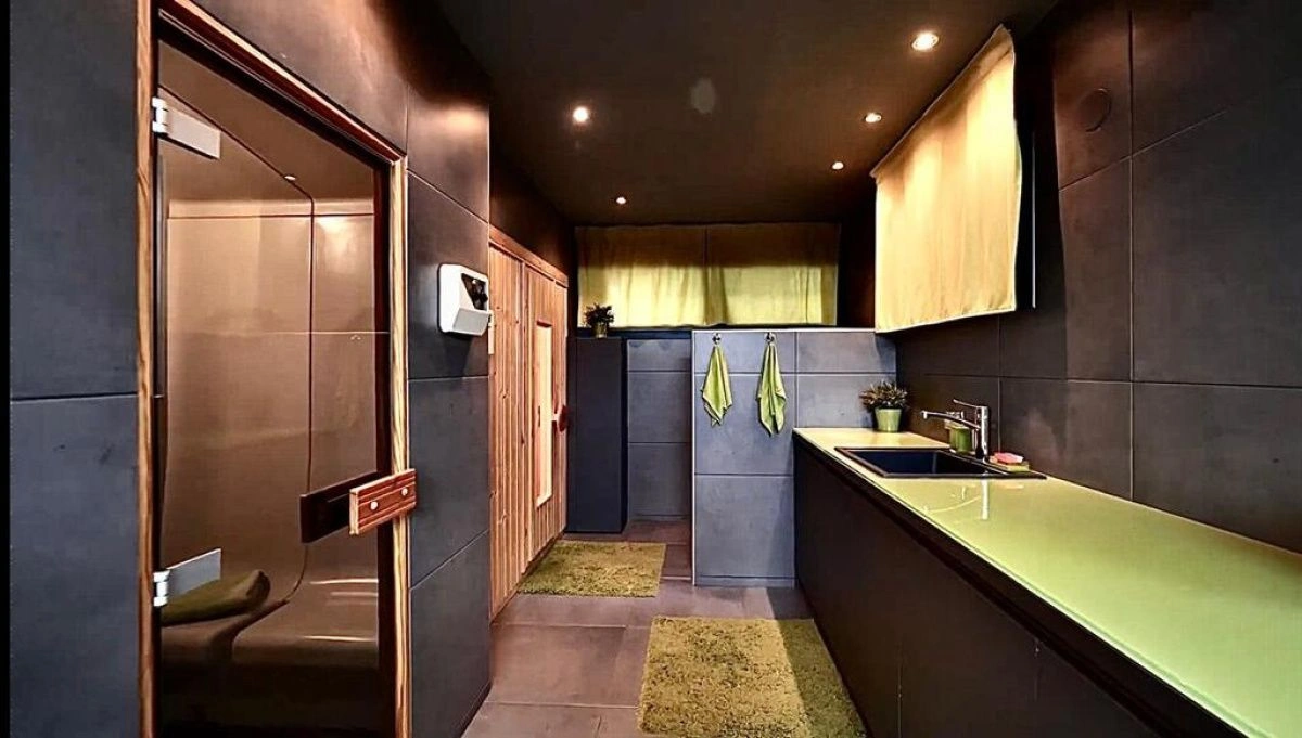 4-этажная вилла 6+1 в предместьях Thessaloniki