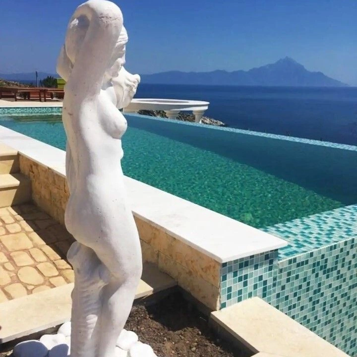 Роскошный трехэтажный коттедж 4+1 в Халкидики