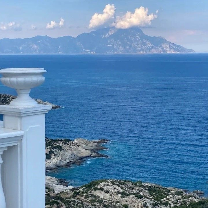 Роскошный трехэтажный коттедж 4+1 в Халкидики