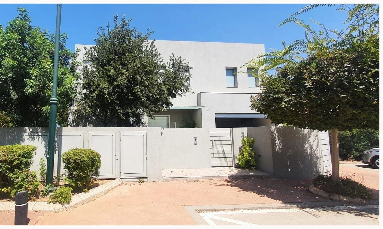 Villa on a quiet street in Herzliya with a location by the sea, Israel