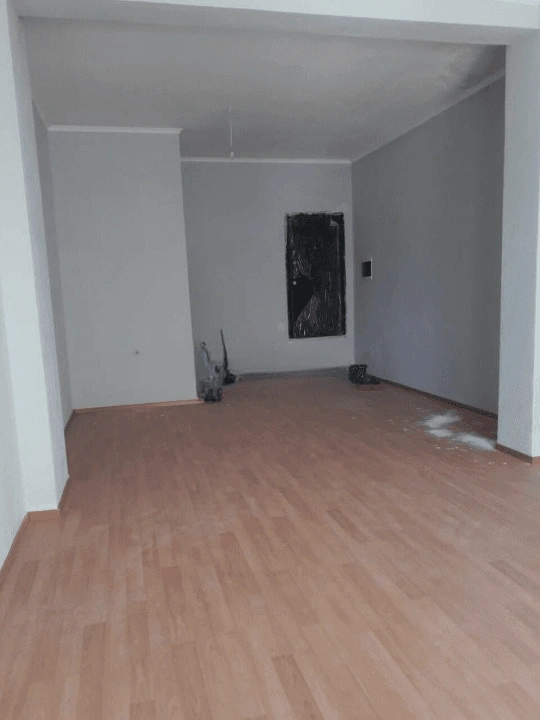 Квартира 87,6 м² в хорошем состоянии в Тиране