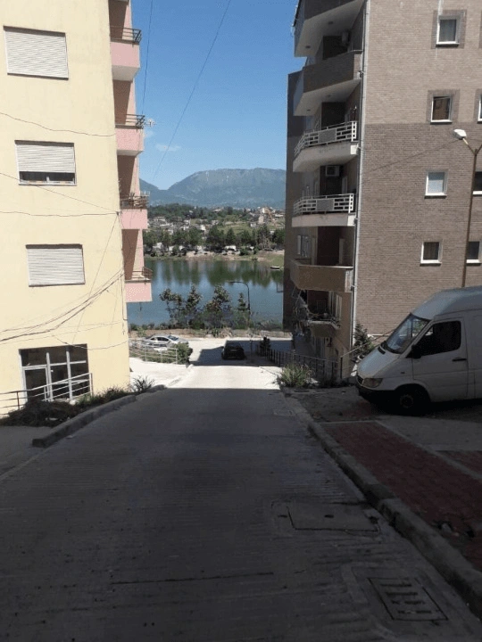 Квартира 87,6 м² в хорошем состоянии в Тиране
