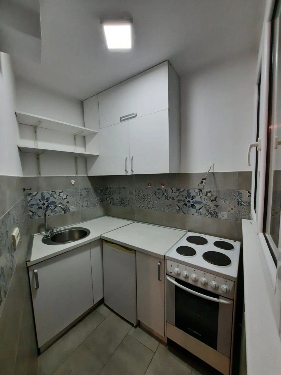 Отремонтированная квартира 1+1 в Белграде, Сербия