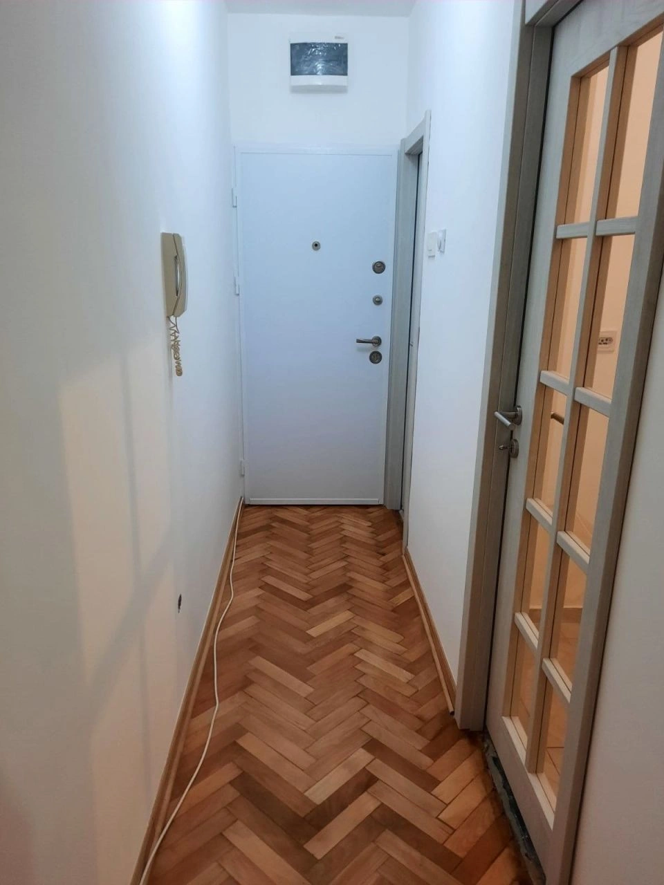 Отремонтированная квартира 1+1 в Белграде, Сербия