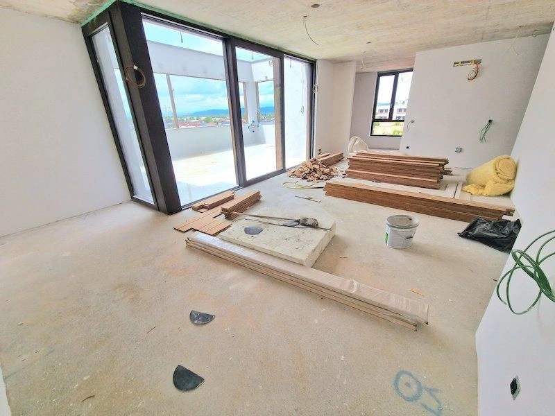 Пентхаус 3+1 с современным архитектурным решением в Любляне