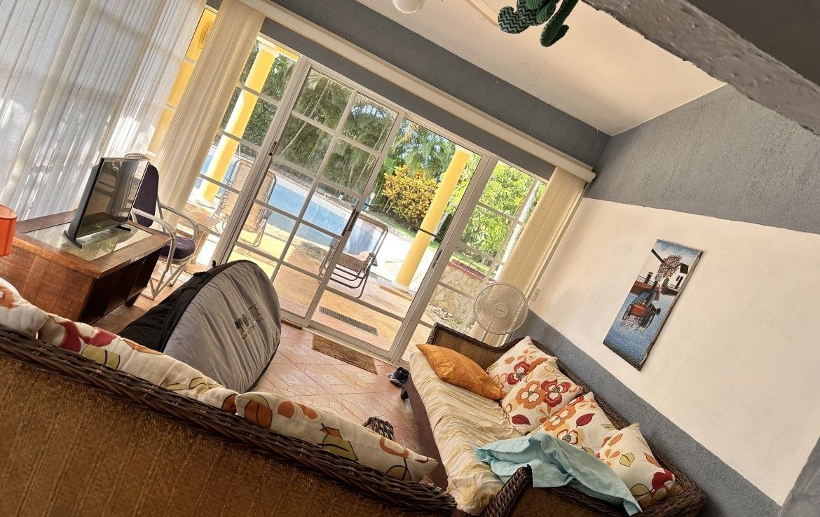 Вилла в охраняемом комплексе Сосуа с садом и бассейном, Республика Доминикана