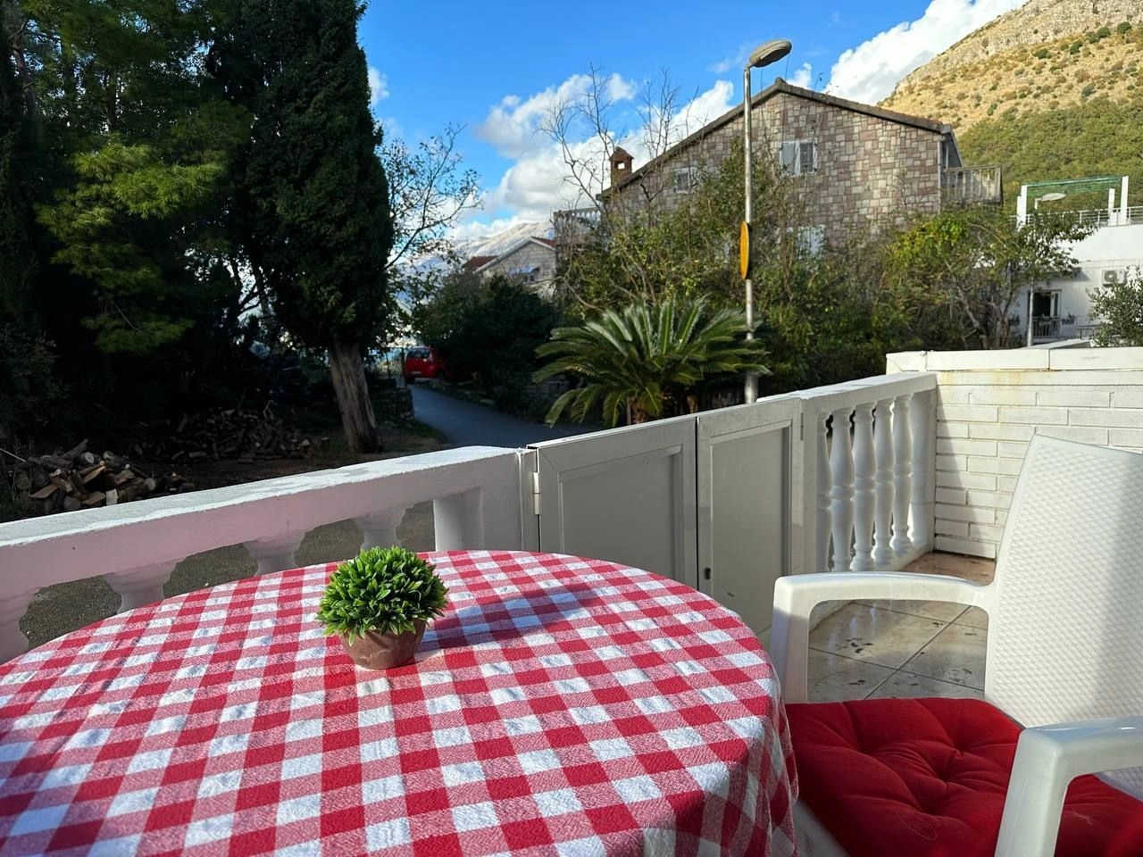 Квартира 50 м2 с мебелью в Будве