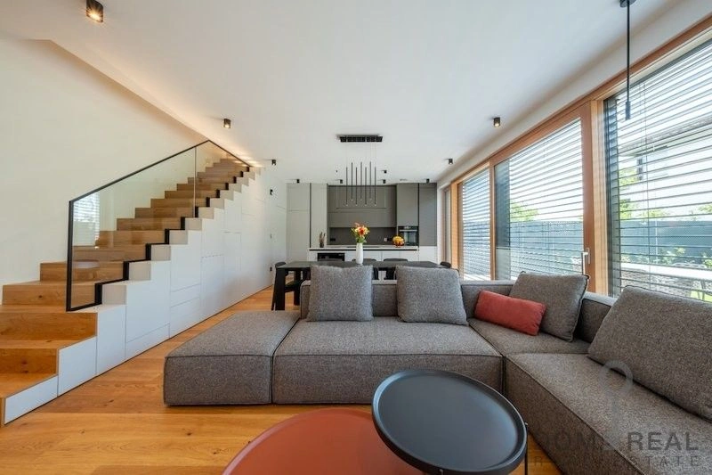 Элегантный таунхаус с фитнес-залом и сауной в Любляне - 1448000 €