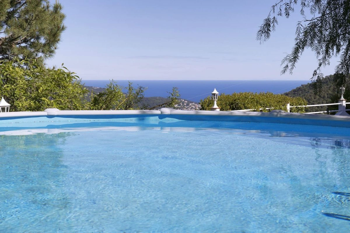 Вилла с террасой в Андоре, Италия