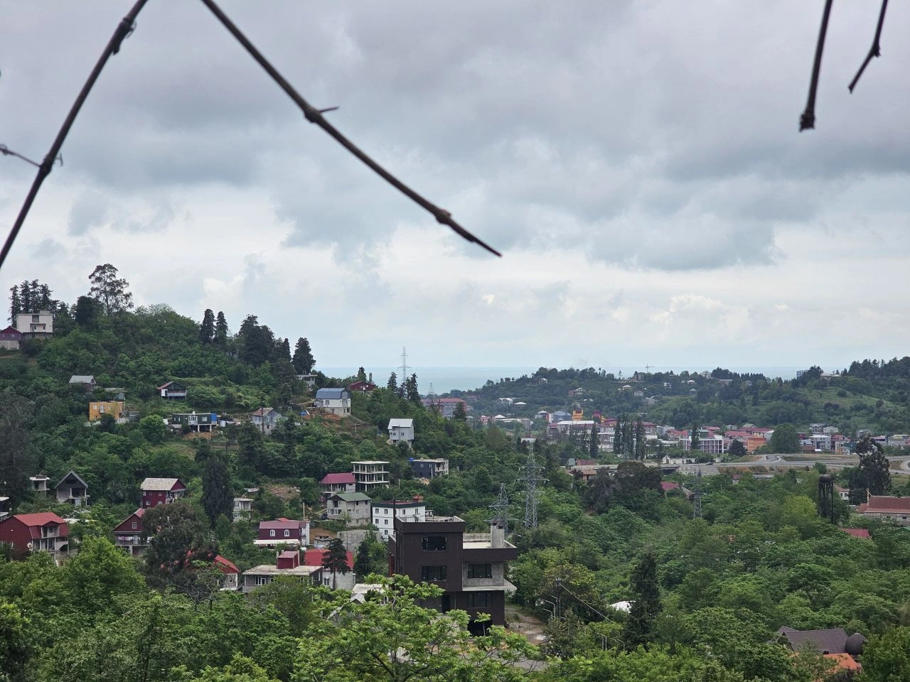 Двухэтажный дом с 4 спальнями в Батуми, Грузия