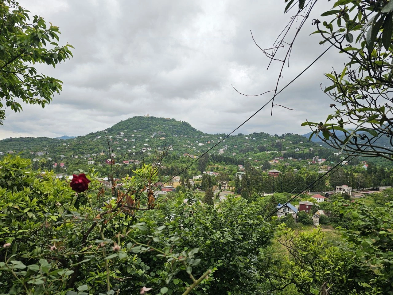 Двухэтажный дом с 4 спальнями в Батуми, Грузия