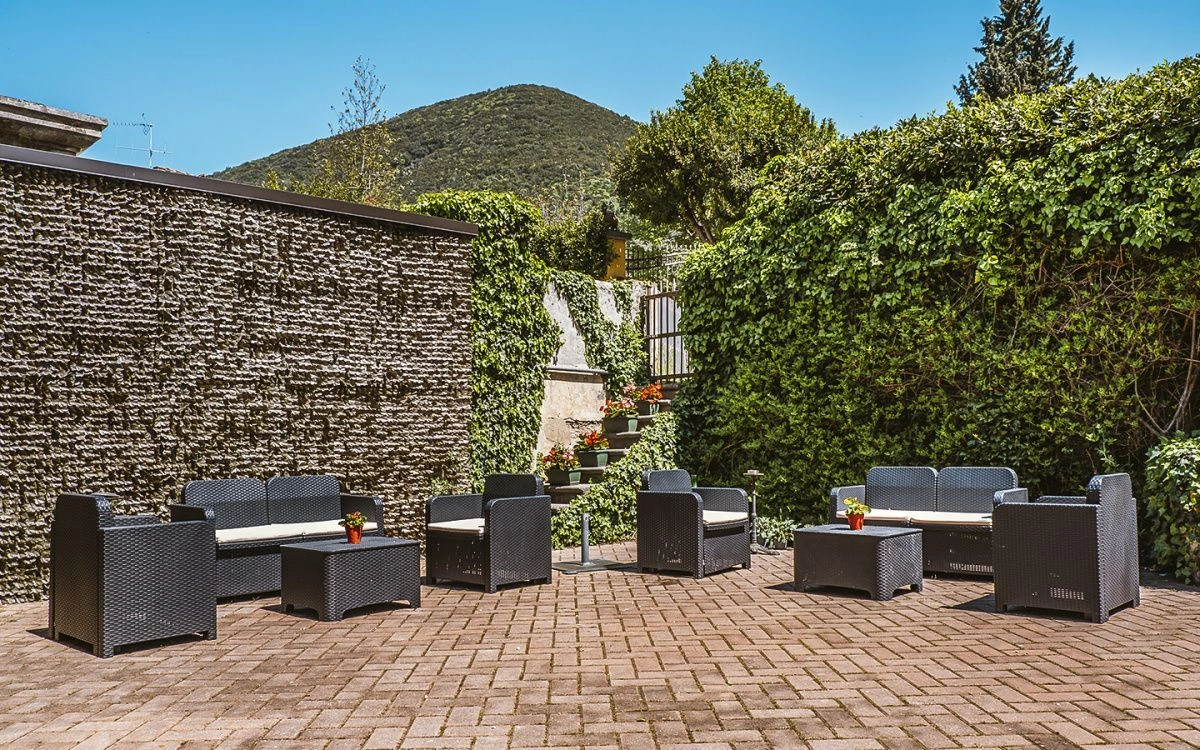 Неоклассическая вилла 16 века в живописном районе Луcca - 2,900,000 €