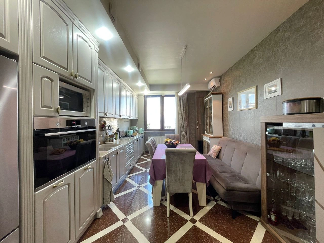 Роскошная квартира в престижном районе Ваке, Грузия, 172 м²