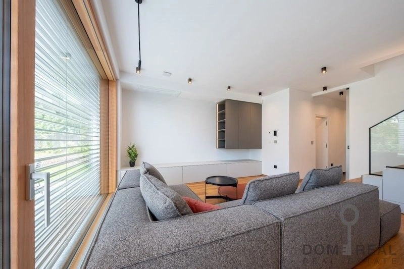 Таунхаус 3+1 в престижном районе Подутика в Любляне