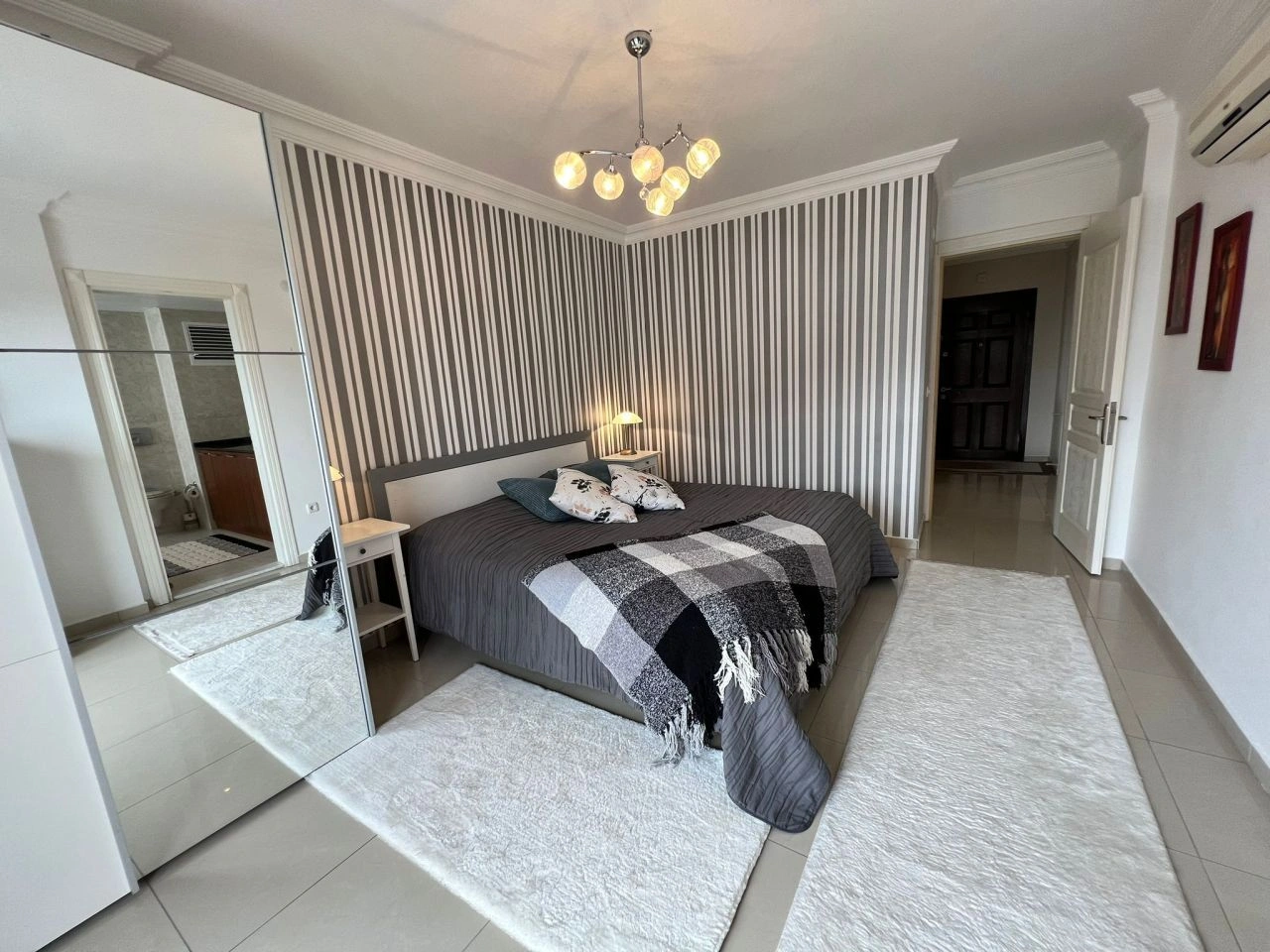 Великолепная квартира площадью 135 м2 с видом на горы и море, в районе Тосмур, Аланья