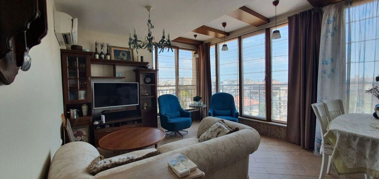 Пентхаус в центре Варны с панорамным видом на море и город - 480,000 €