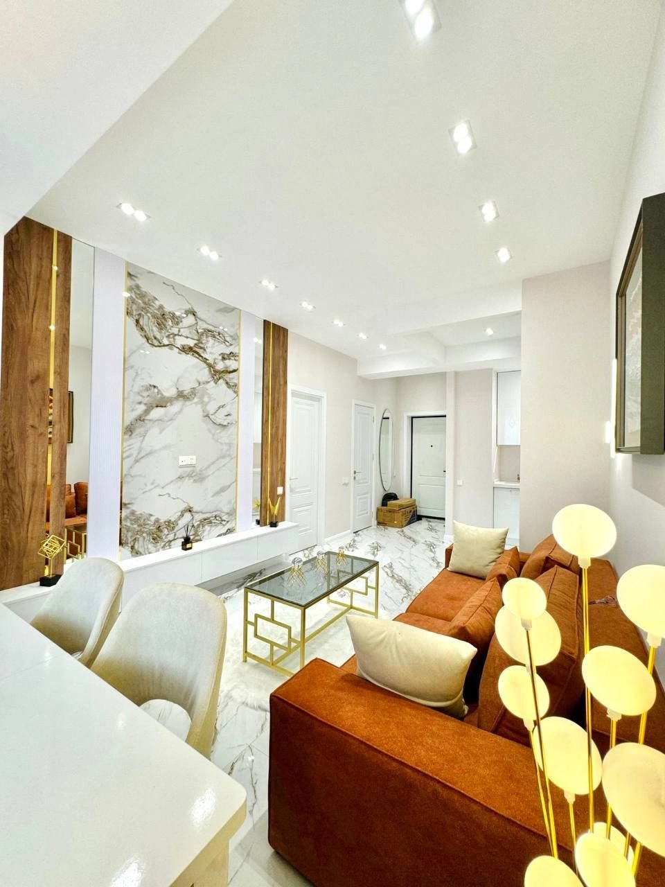 Дизайнерские квартиры 2+1 рядом со станцией метро в Баку