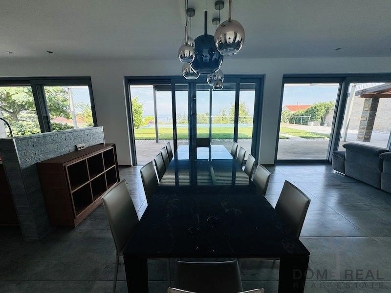 Вилла 4+1 с панорамным видом на Адриатическое море