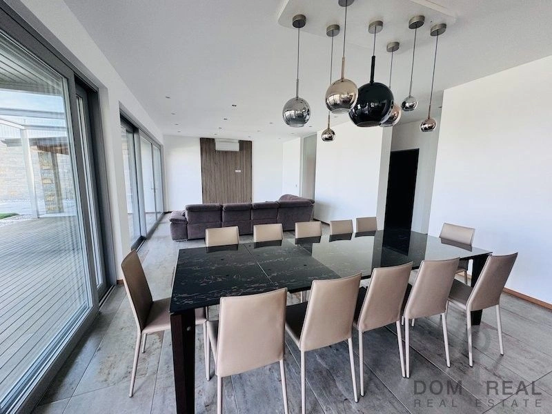 Вилла 4+1 с панорамным видом на Адриатическое море