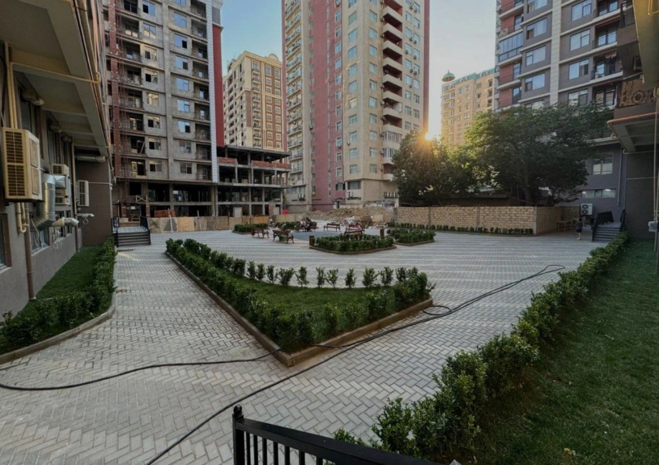 Меблированная квартира 2+1 для семьи в Баку