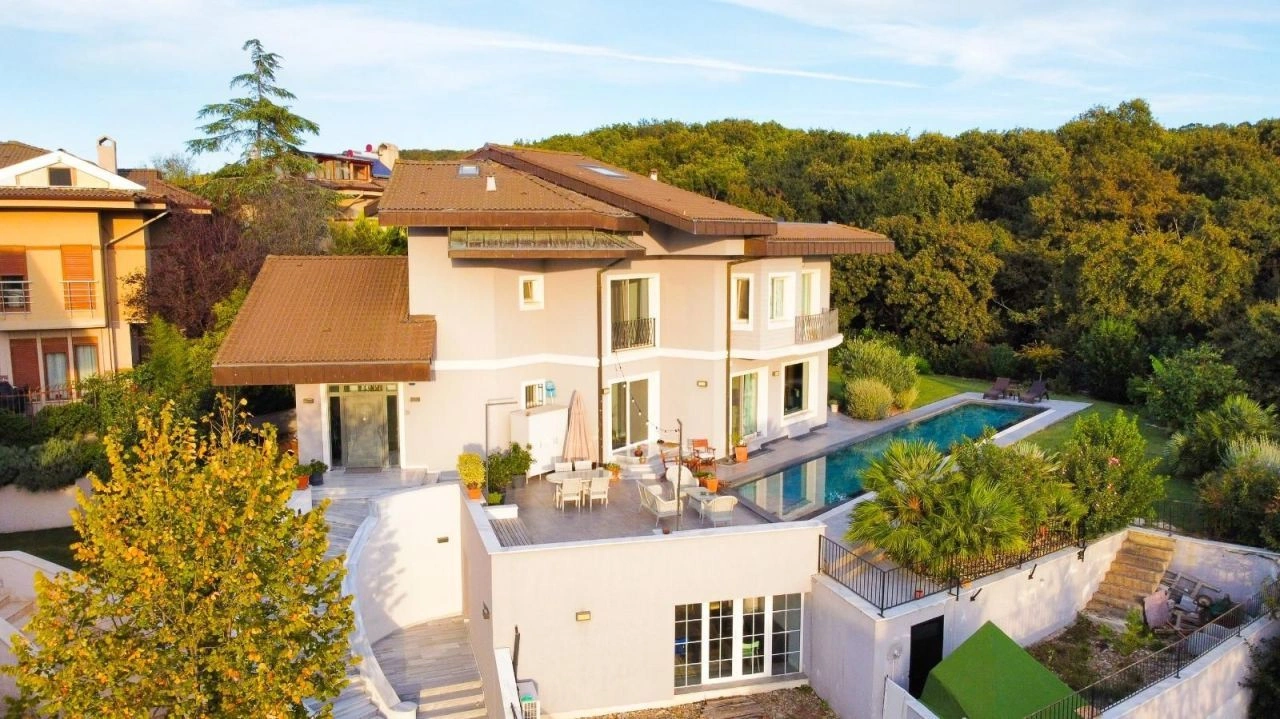 Роскошная вилла 7+1 для проживания в Стамбуле