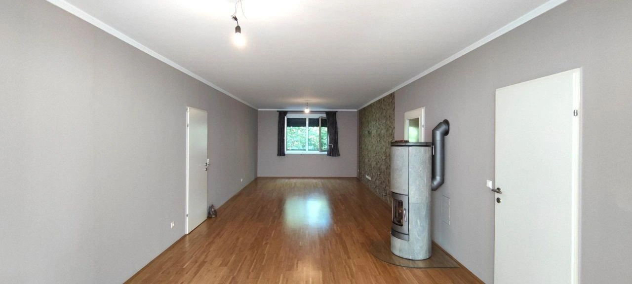 Elegant apartment 30 minutes from Vienna in Pressbaum, 106 m2