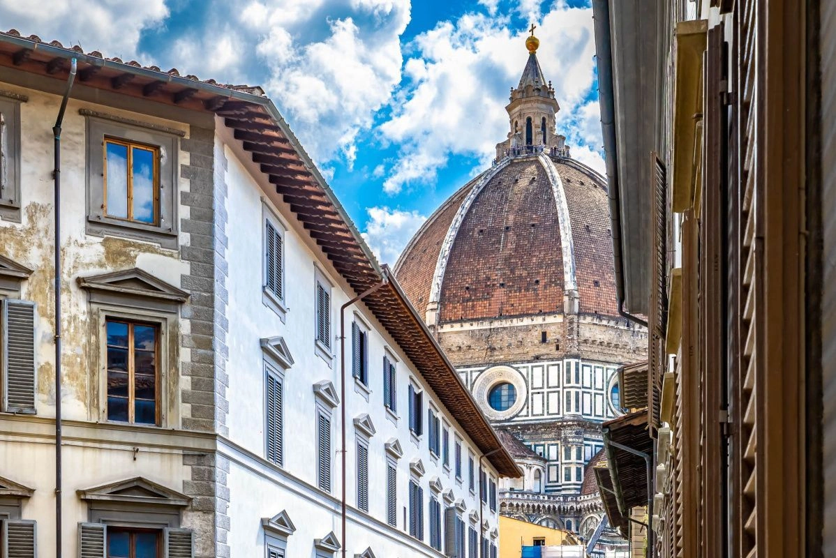 Apartment in the center of Florence near the Cathedral and Palazzo Buontalenti, Italy