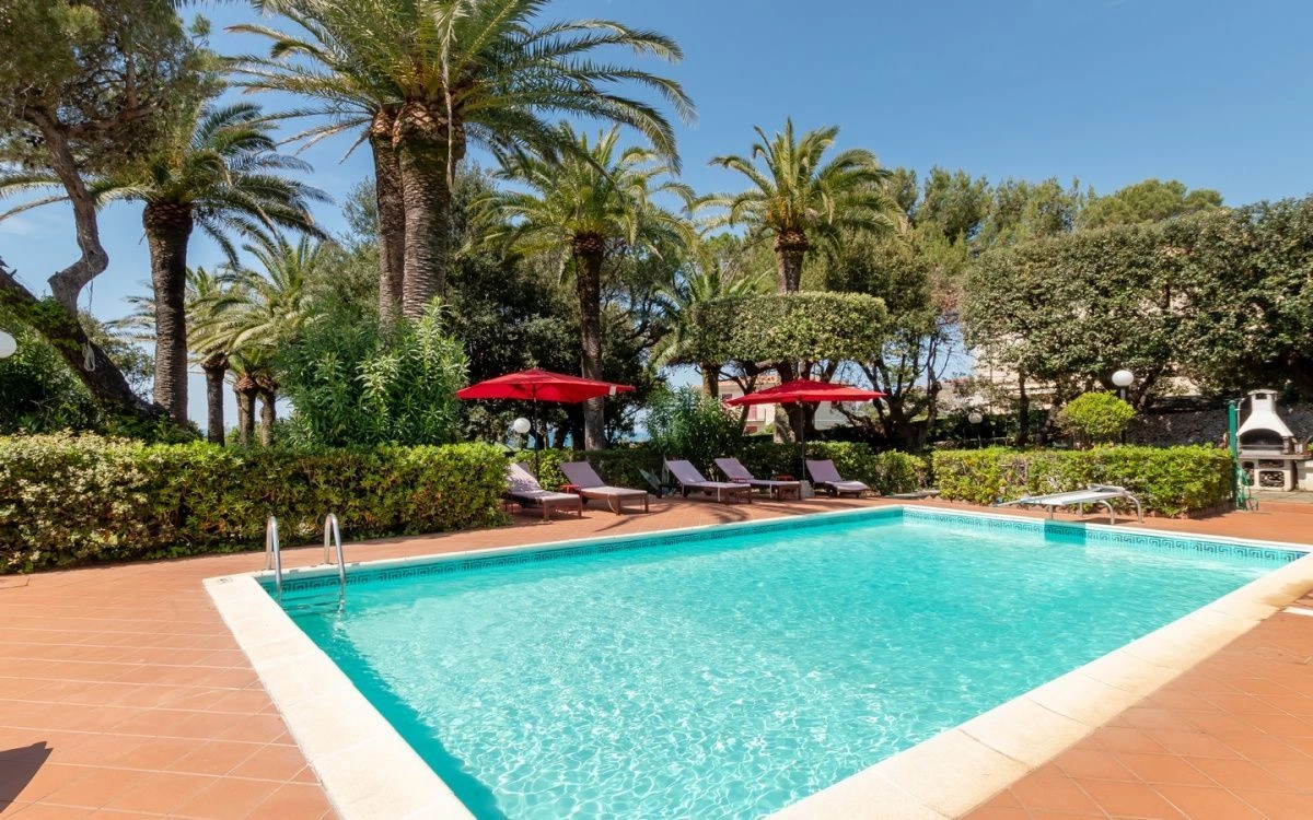 Историческая вилла 6+1 в районе Кастильончелло, Италия