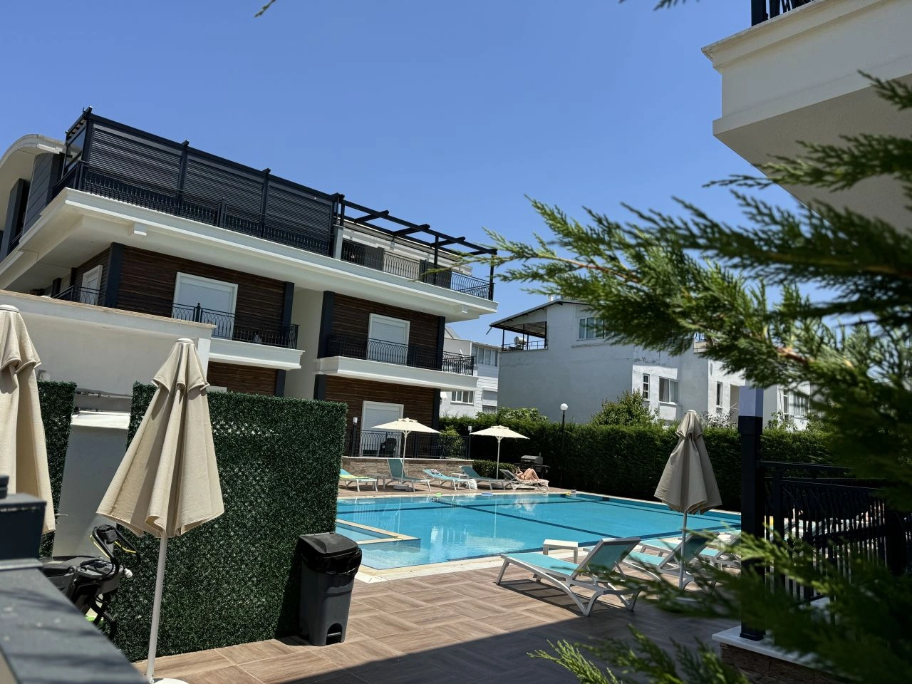 Уютная квартира 90 м2 с дизайнерским ремонтом в Белеке