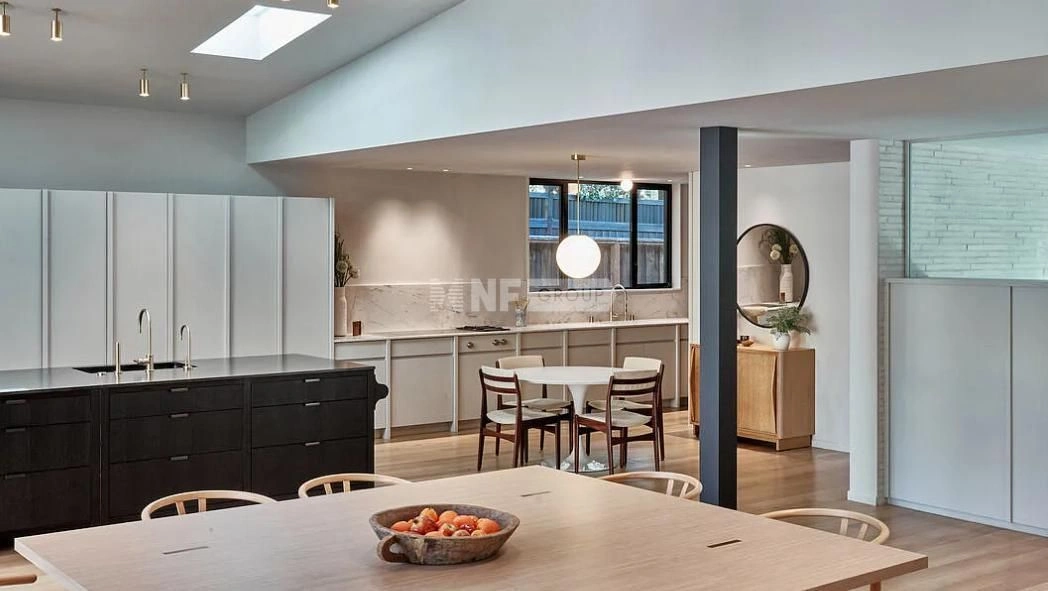 Одноэтажная вилла в престижном районе Лос-Анджелеса, США