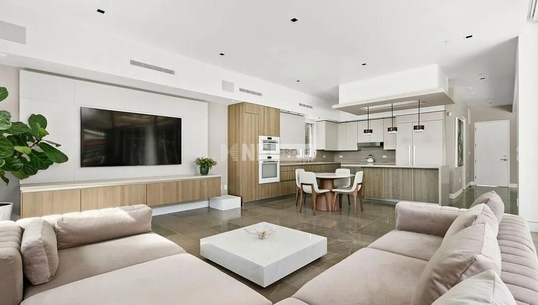 Вилла рядом с полем для гольфа в Лос‑Анджелесе, США