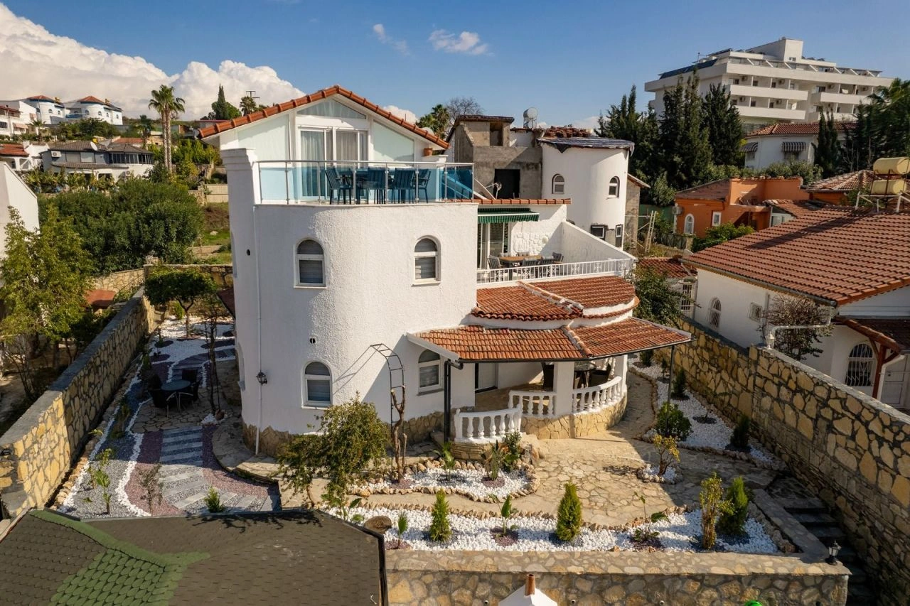 Роскошная вилла 4+1 рядом с пляжем Алания