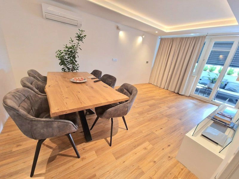 Квартира 2+1 с современным ремонтом в Кране