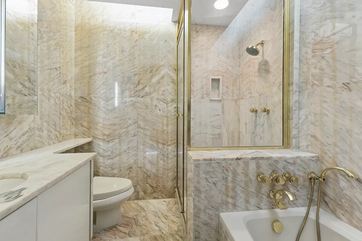 Квартира с панорамными видами на реку и город в Нью-Йорке, США