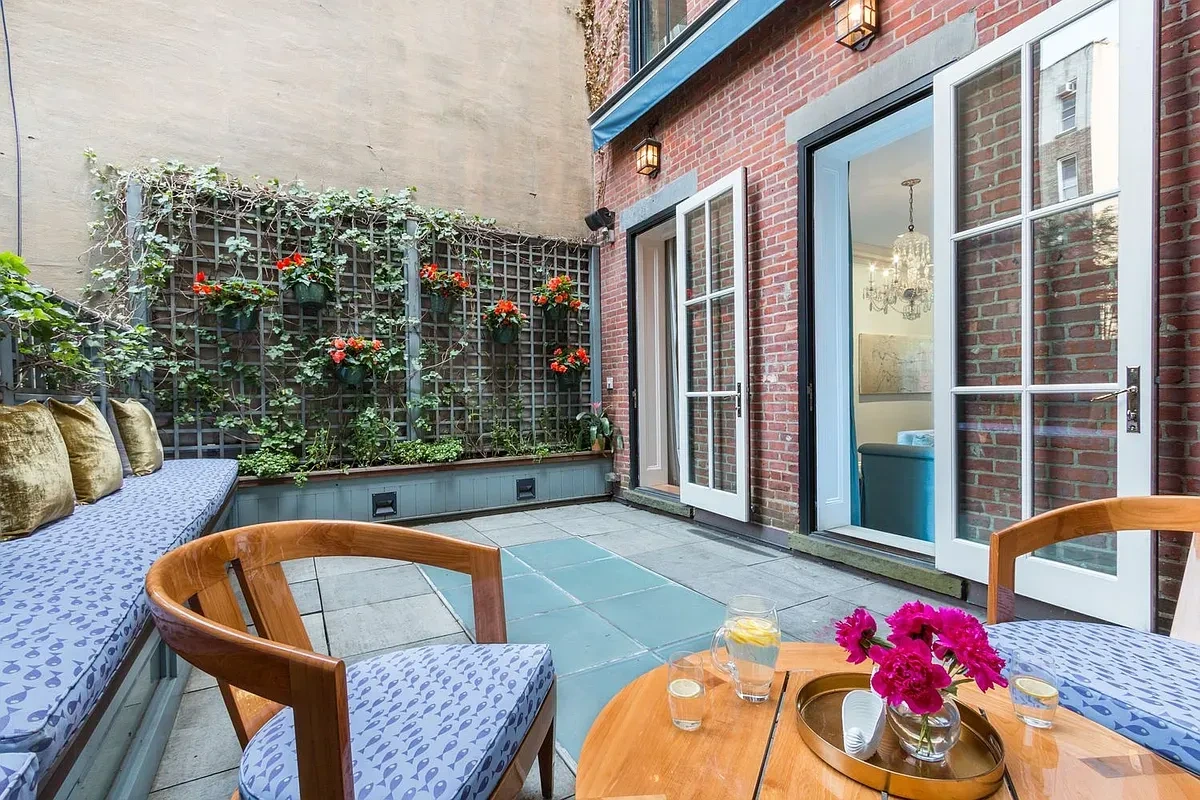 Таунхаус 5+1 с террасой в Нью‑Йорке, США