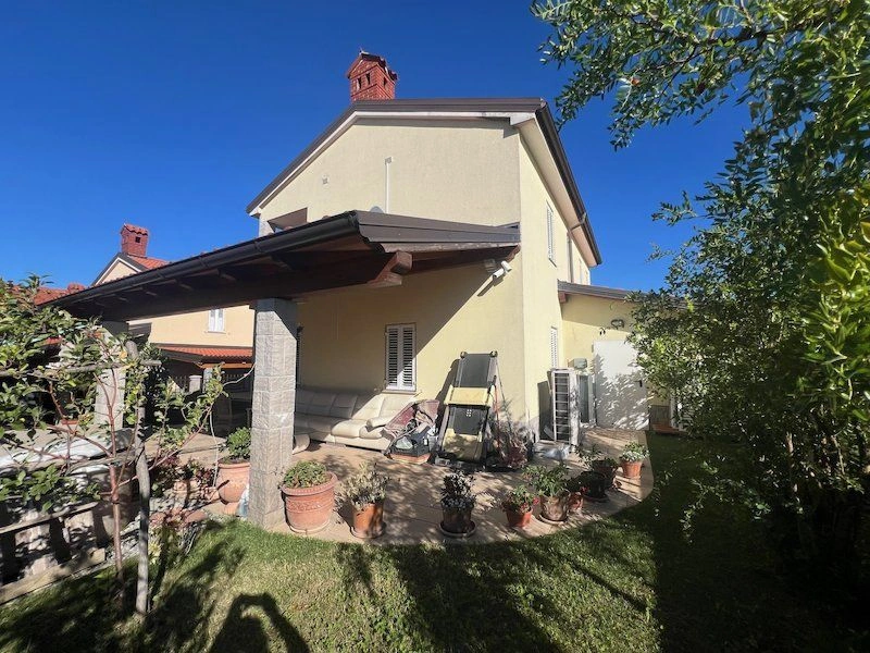 Вилла 3+1 с панорамным видом в Копере