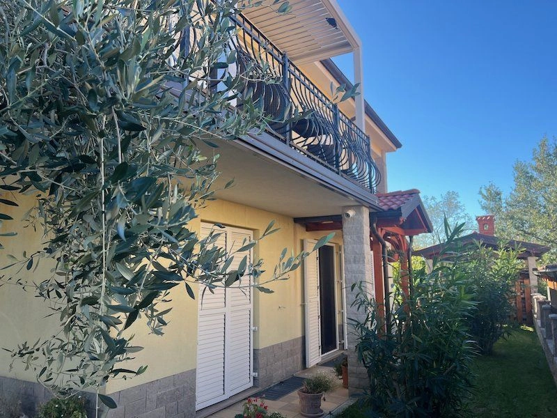 Вилла 3+1 с панорамным видом в Копере