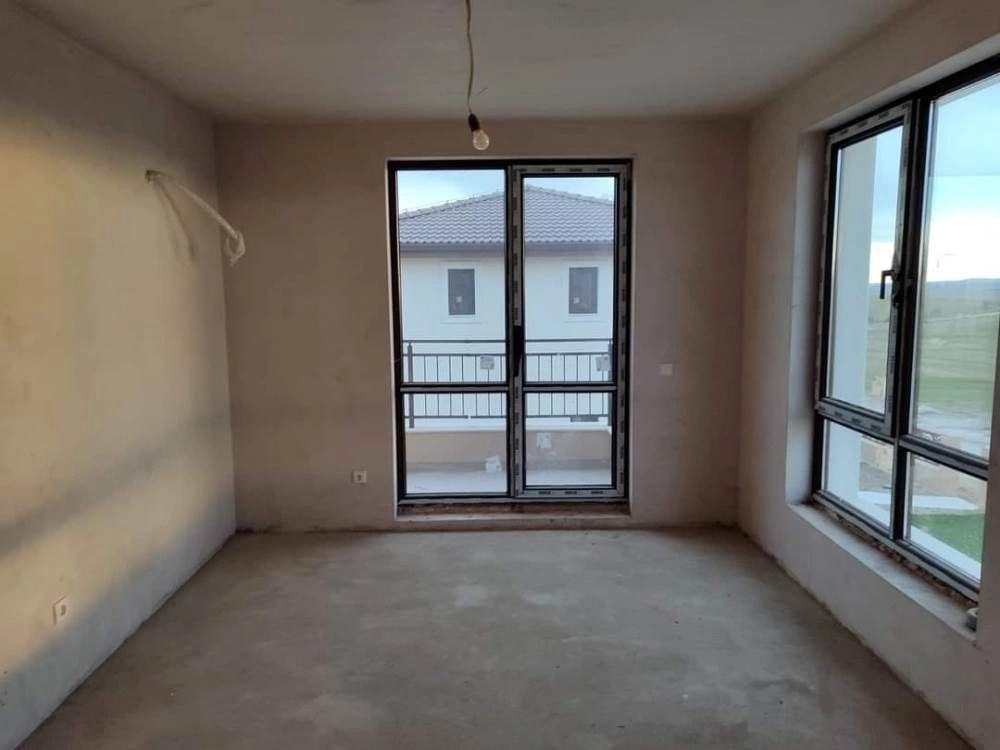 Вилла 2+1 в современном комплексе в районе Приселци, Болгария