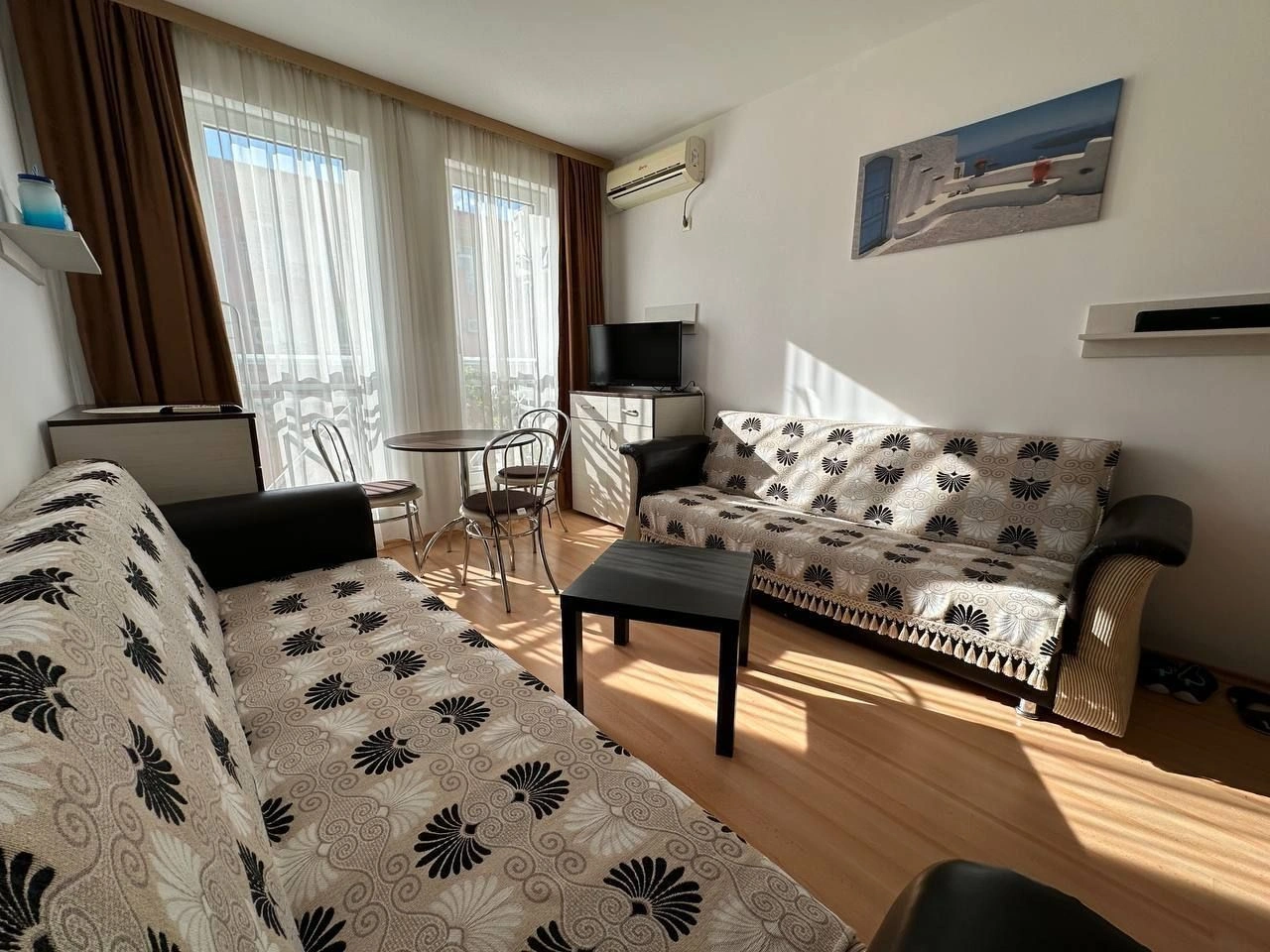 Студия на Солнечном Берегу в современном комплексе с мебелью и техникой, Болгария