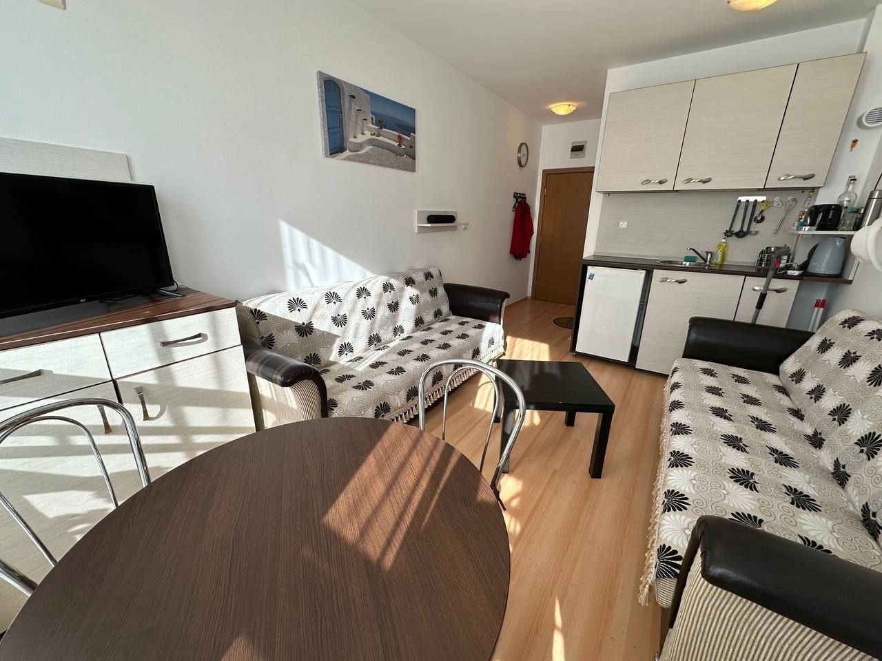 Студия на Солнечном Берегу в современном комплексе с мебелью и техникой, Болгария