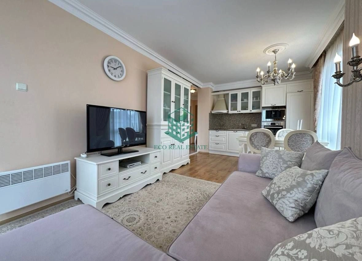 Квартира с террасой рядом с морем на Солнечном берегу - 106 900 €