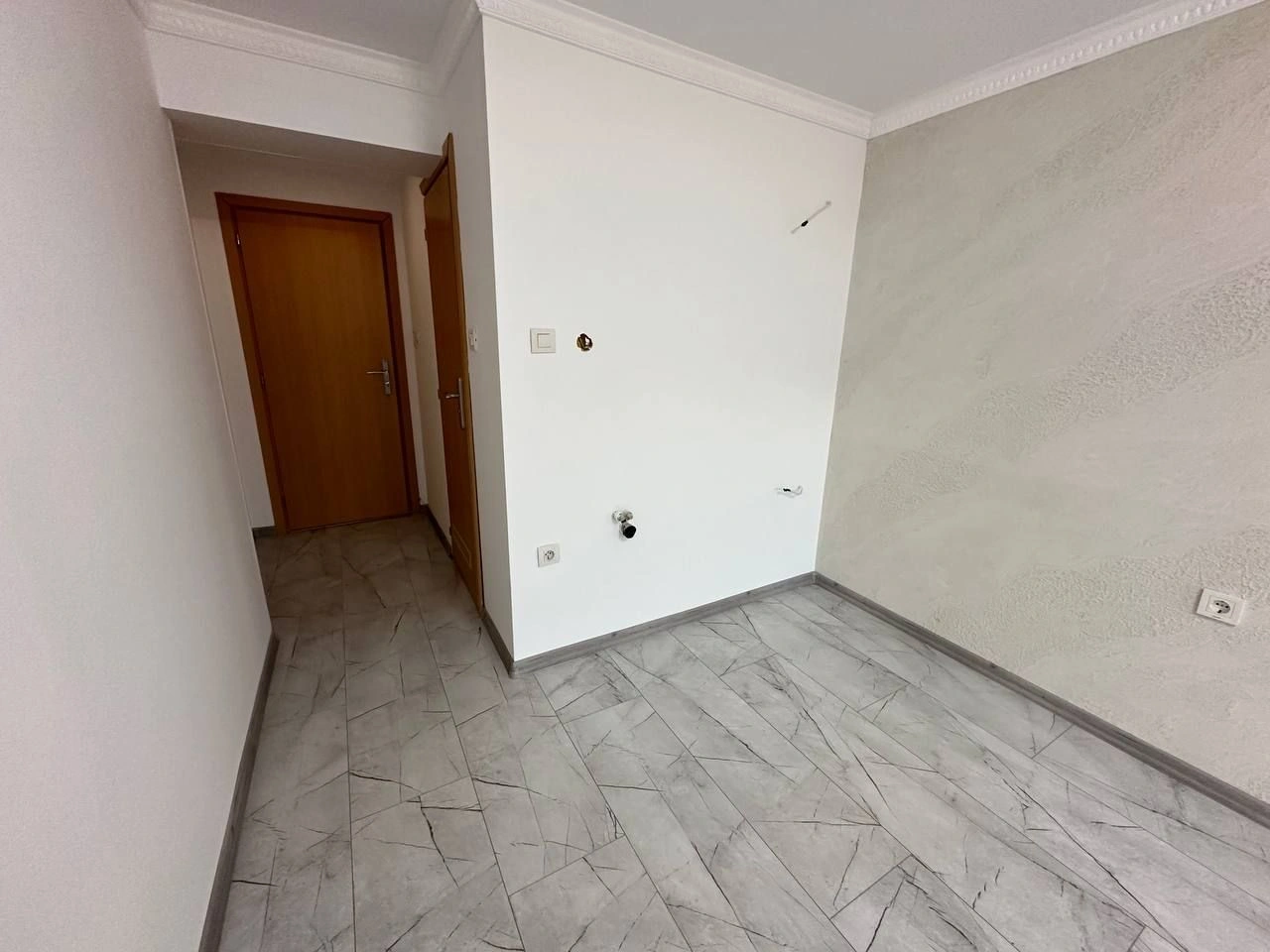 Студия с бассейном и рестораном на Солнечном Берегу - 43,850 €